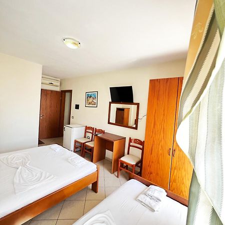 Hotel Veli Sarandë Buitenkant foto