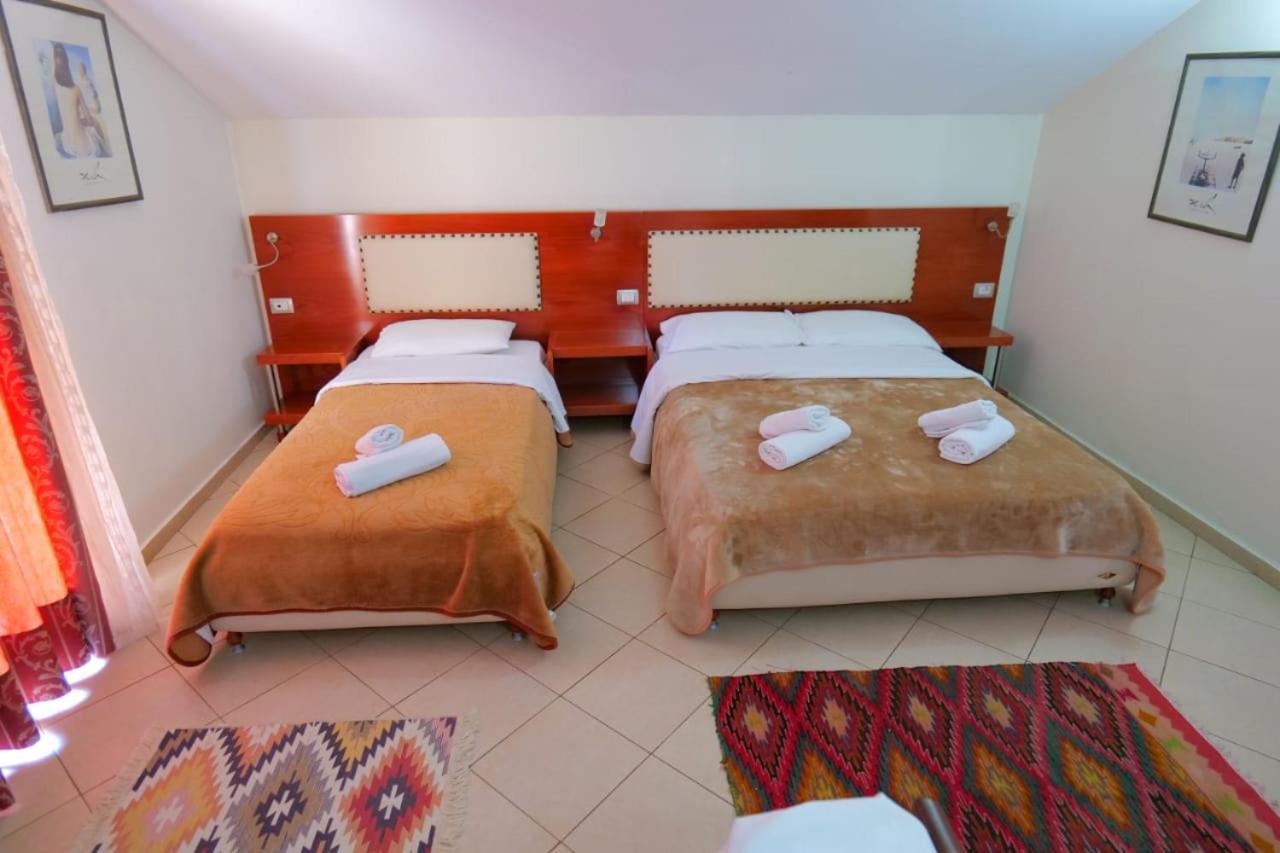 Hotel Veli Sarandë Buitenkant foto