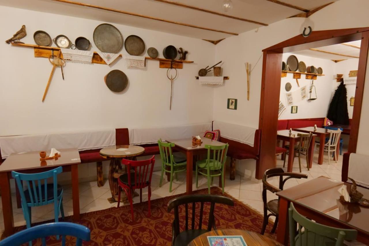 Hotel Veli Sarandë Buitenkant foto