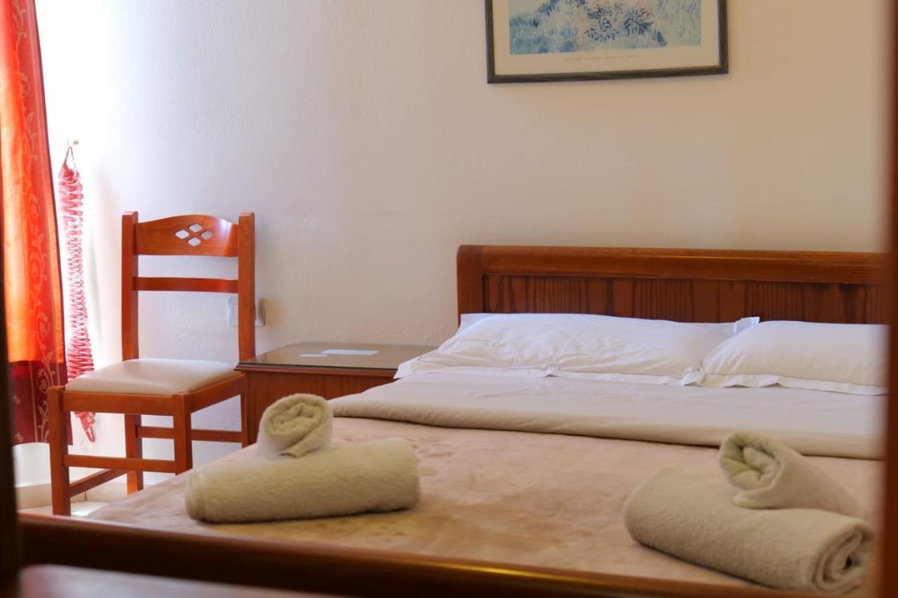 Hotel Veli Sarandë Buitenkant foto