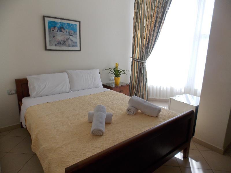 Hotel Veli Sarandë Buitenkant foto