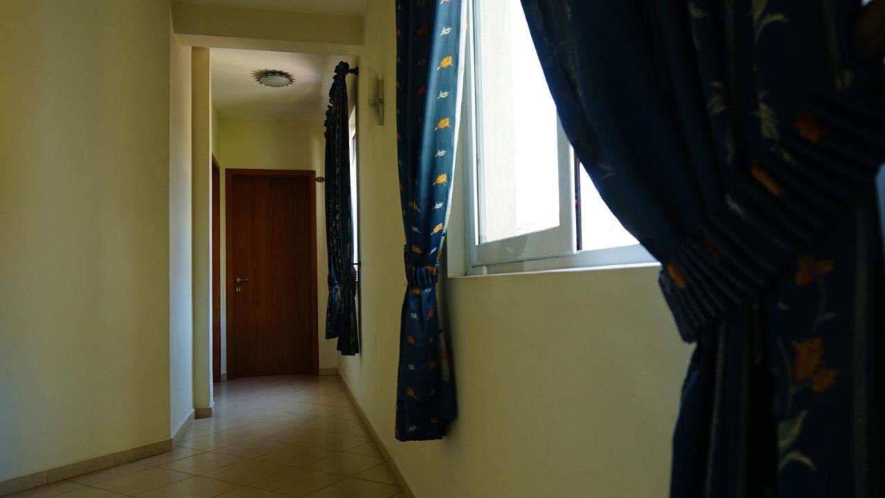 Hotel Veli Sarandë Buitenkant foto