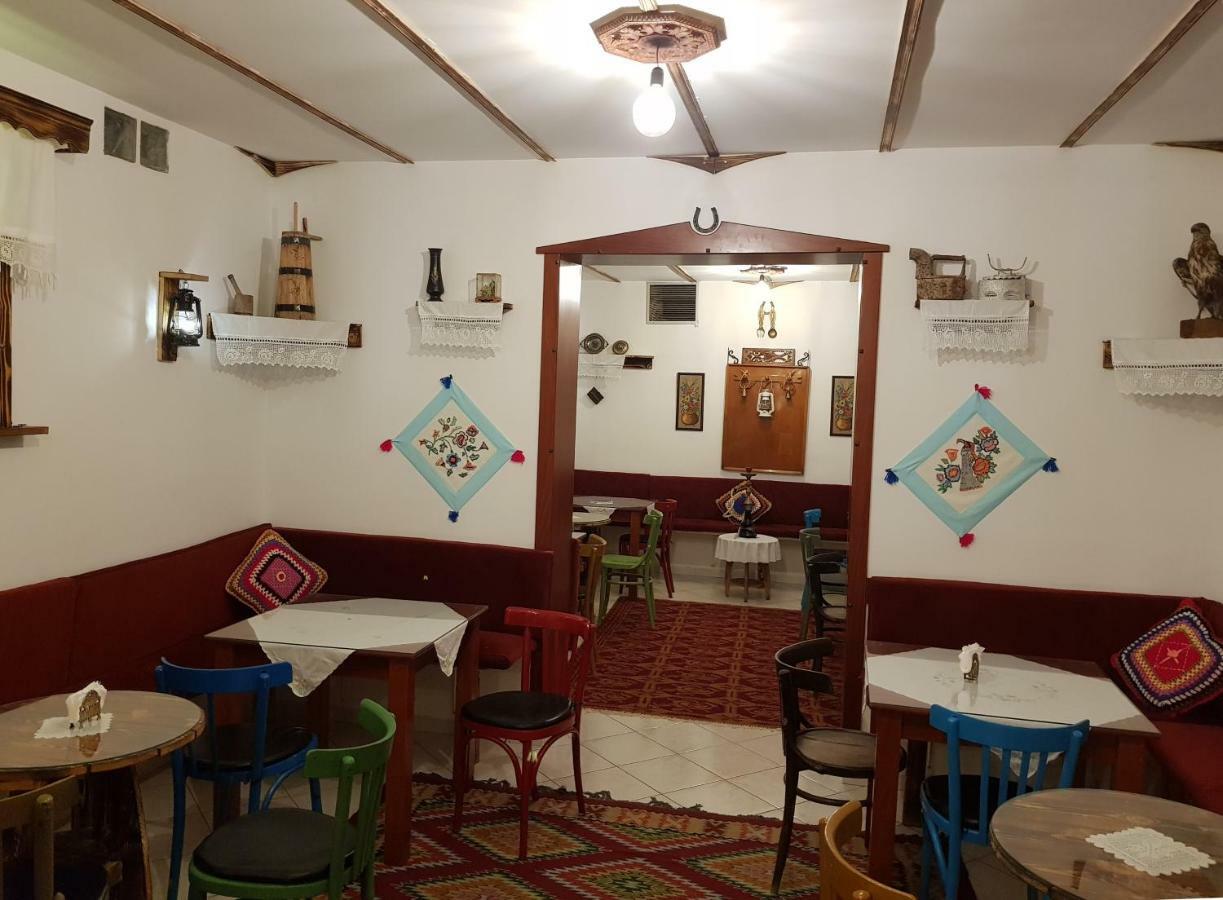Hotel Veli Sarandë Buitenkant foto