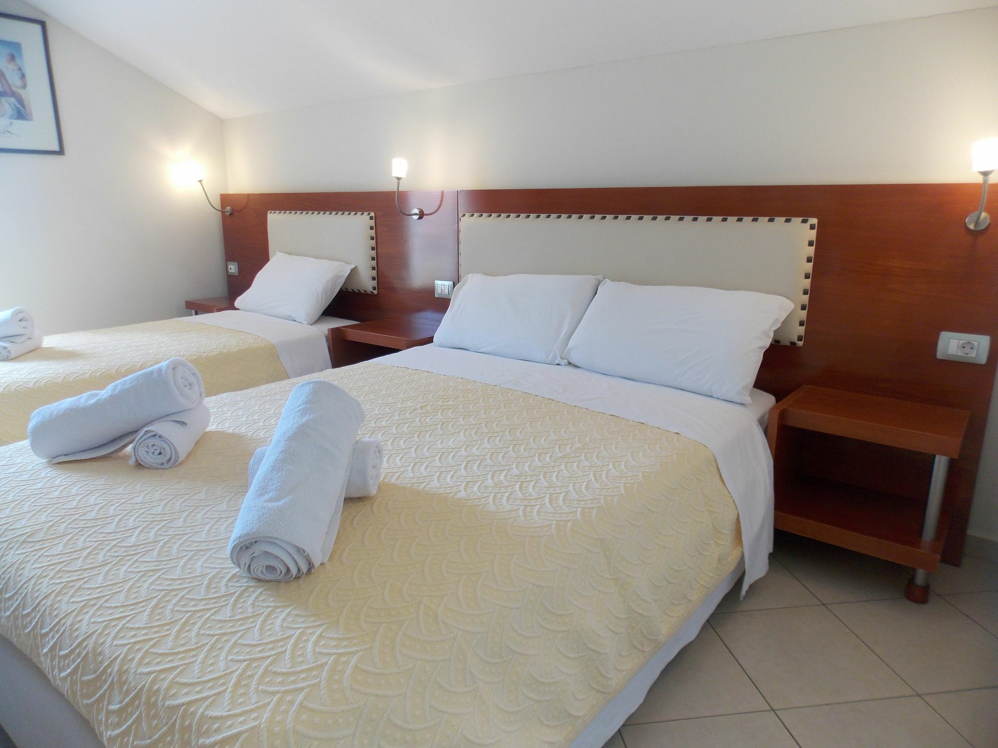 Hotel Veli Sarandë Buitenkant foto