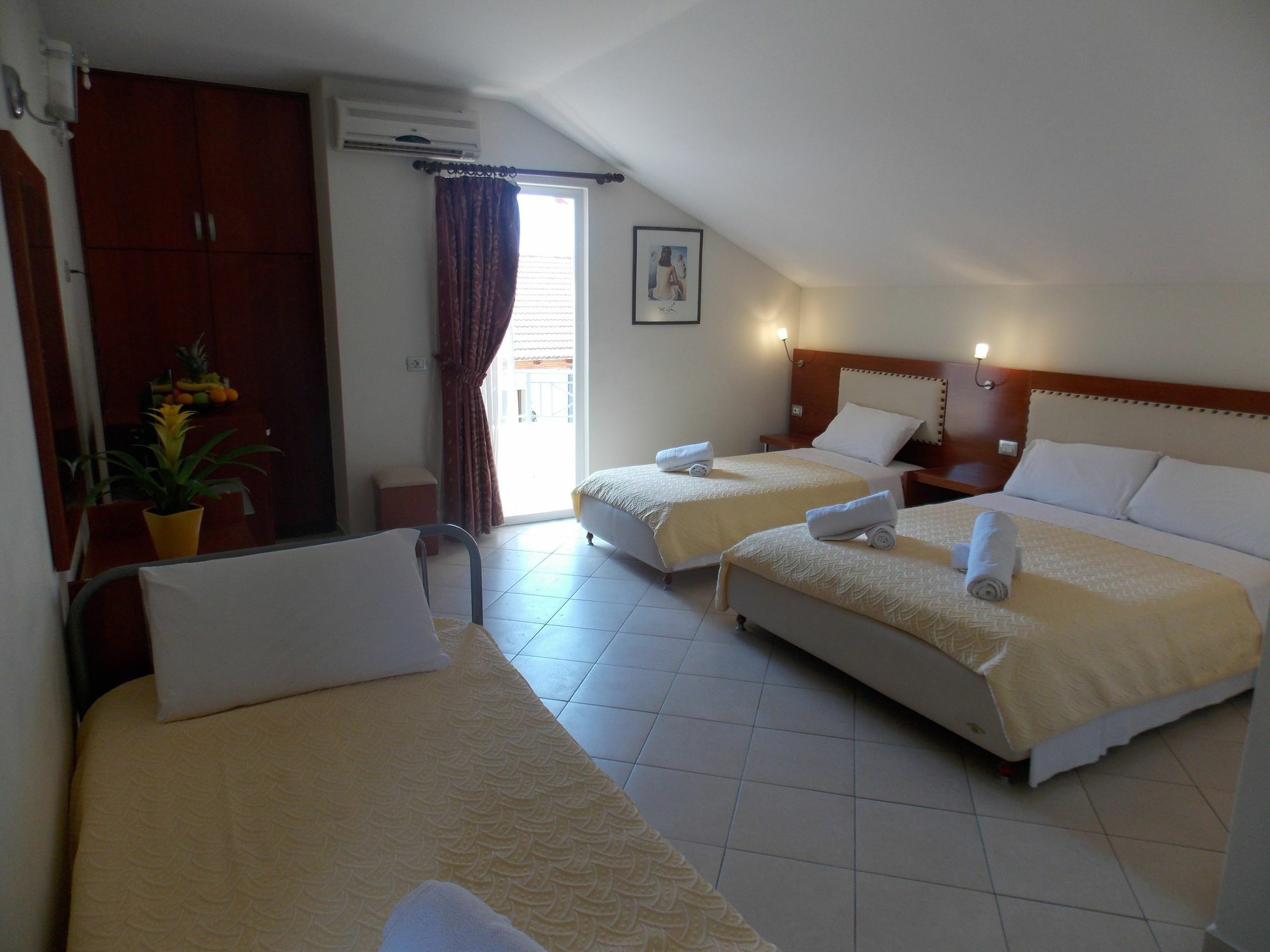 Hotel Veli Sarandë Buitenkant foto